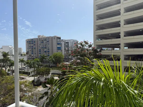 6400 ISLA VERDE AVE #5D, Carolina, PR 00979