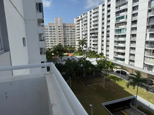 6400 ISLA VERDE AVE #5D, Carolina, PR 00979