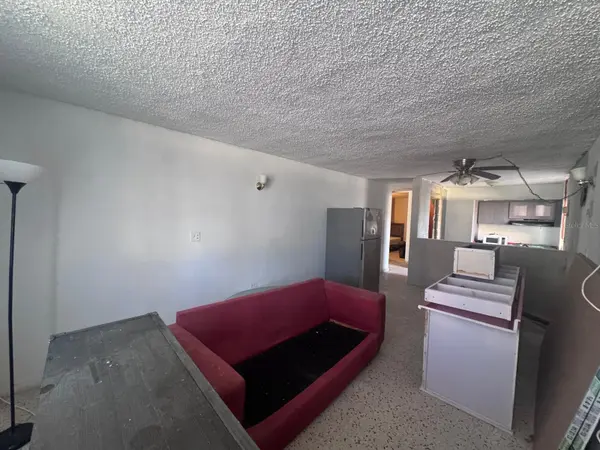 2S-2 URB METROPOLIS, Carolina, PR 00987