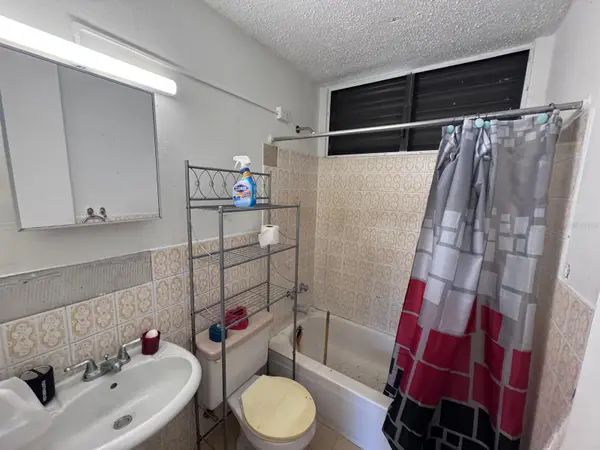 2S-2 URB METROPOLIS, Carolina, PR 00987