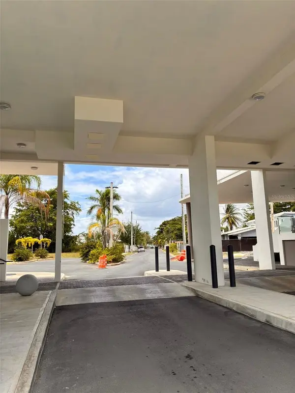 Calle E E #190, Dorado, PR 00646