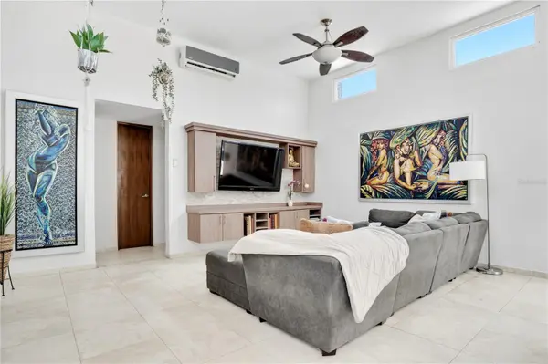 12-11 CALLE SEGOVIA, Guaynabo, PR 00966