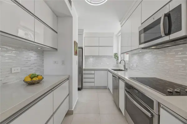 16 CARRION CT #24, San Juan, PR 00911