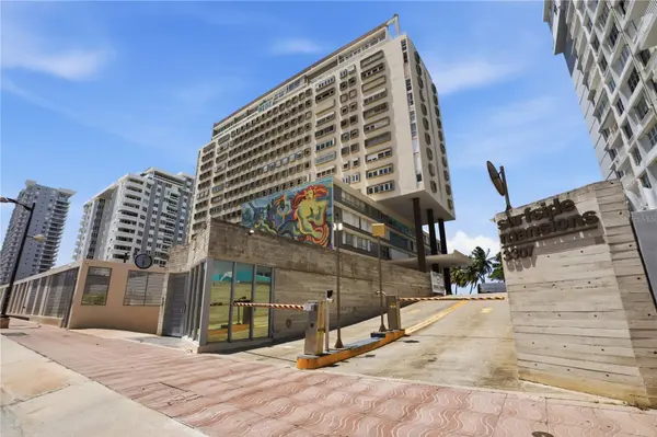 3307 ISLA VERDE AVE. #1, Carolina, PR 00979