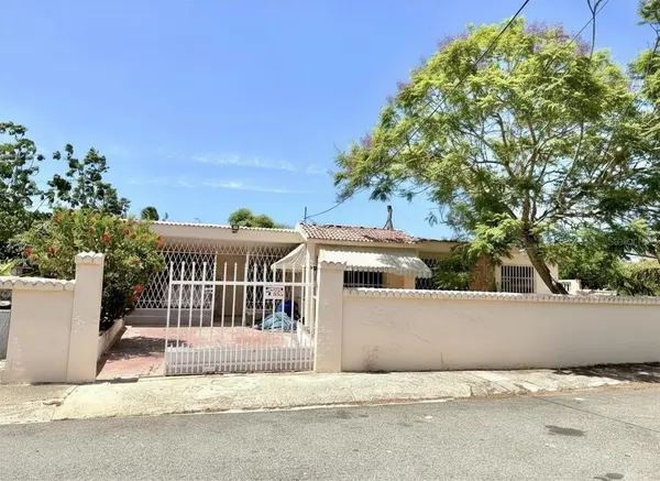 Address not disclosed, Toa Baja, PR 00949