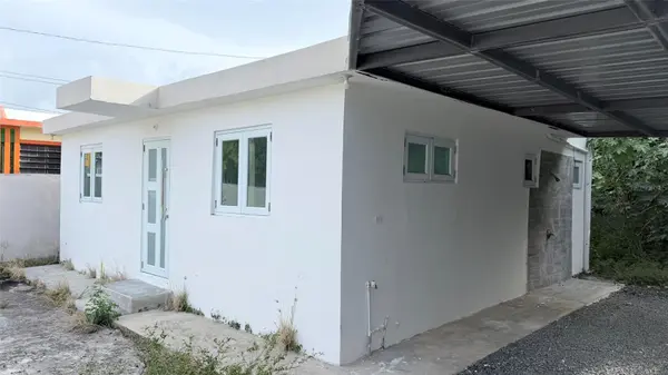 386 HEBREOS, Loiza, PR 00772