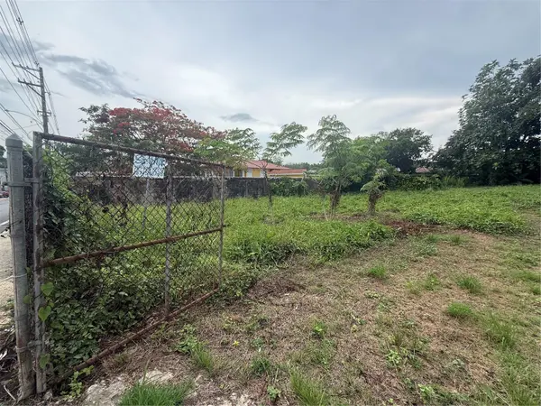 BO PUEBLO 11 CALLE HOSTOS, San Sebastian, PR 00685