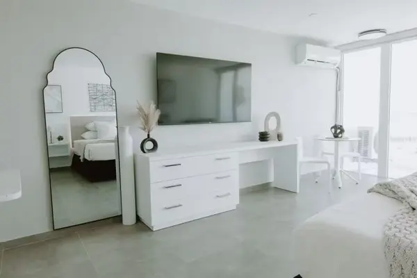 6165 AV. ISLA VERDE #1052, Carolina, PR 00979
