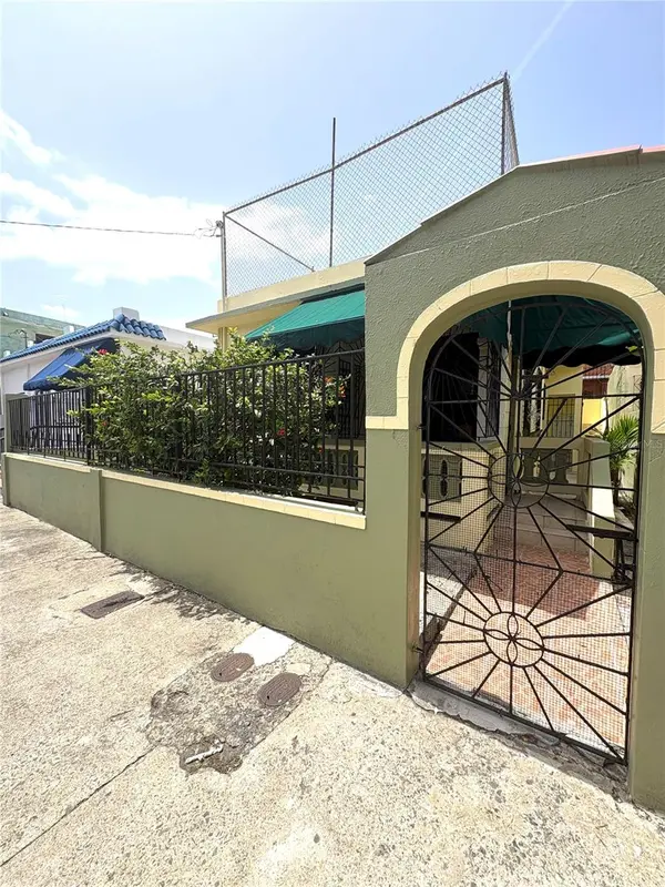 2055 HAYDEE REXACH ST, San Juan, PR 00915