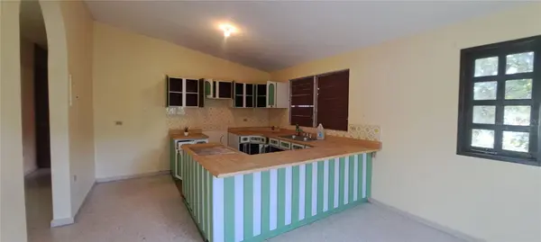 Bo. Tierras Nuevas SALIENTE, Manati, PR 00674