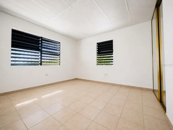 #1 ST. URB. VILLA ARRIETA 2ND FLOOR #C-51, Bayamon, PR 00957