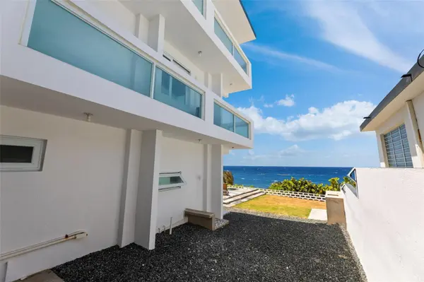 KENNEDY CALLE BO. MAMAEYAL SECTOR KIKITA #91-A, Dorado, PR 00646