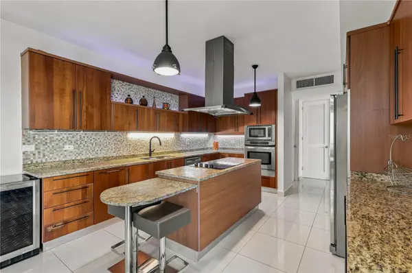 145 OLIVINE ST #PH-571, Vega Alta, PR 00692