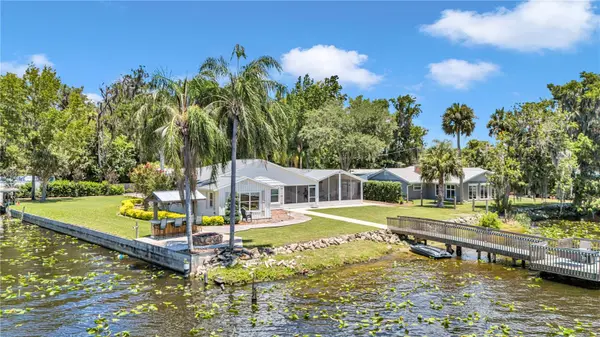 1645 SPRING GARDEN DR, Astor, FL 32102