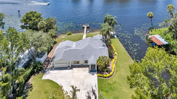 1645 SPRING GARDEN DR, Astor, FL 32102