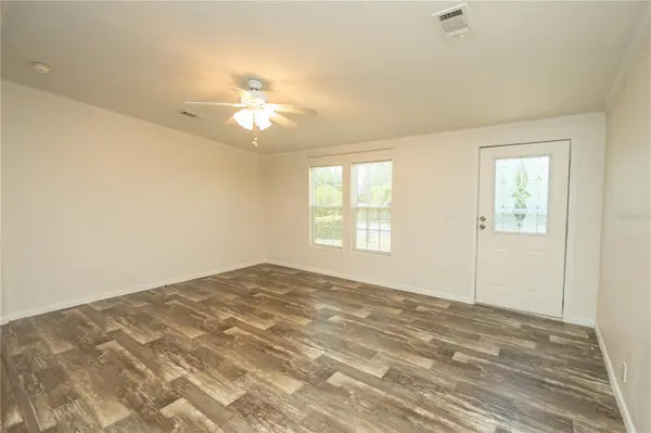 242 SKYLINE DR, Lady Lake, FL 32159