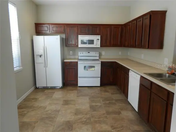 3911 PEMBERLY PINES CIR, St Cloud, FL 34769
