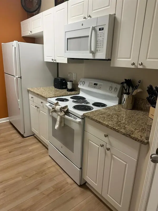 8107 COCONUT PALM WAY #201, Kissimmee, FL 34747
