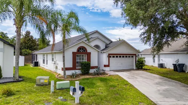 232 LAKE SHORE Pkwy, Davenport, FL 33896