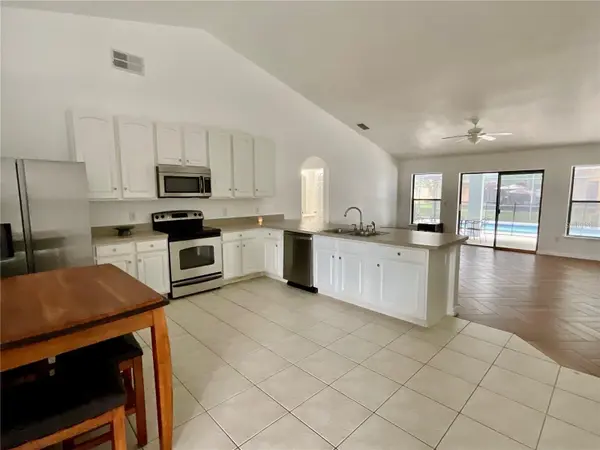 511 COVENTRY RD, Davenport, FL 33897