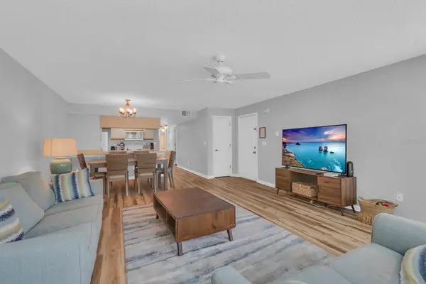 5004 LAGUNA BAY CIR #49, Kissimmee, FL 34746