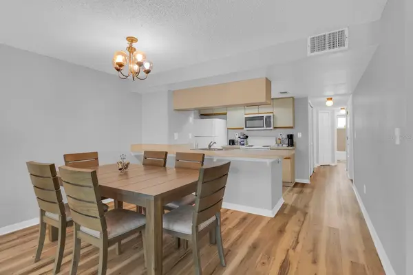5004 LAGUNA BAY CIR #49, Kissimmee, FL 34746