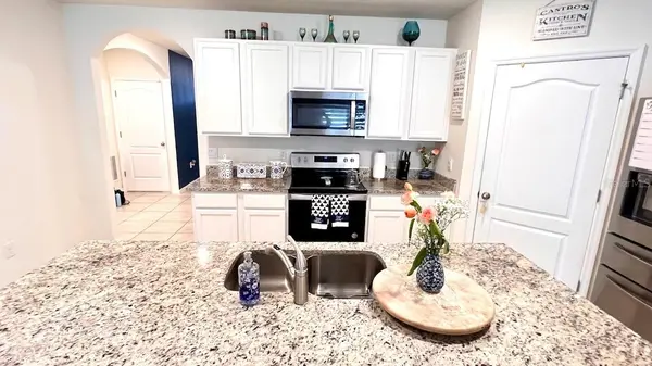 5406 PINE LILLY DR, St Cloud, FL 34771