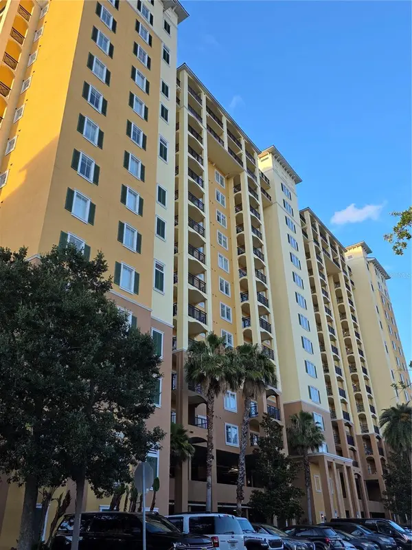 8101 RESORT VILLAGE DR #3904, Orlando, FL 32821