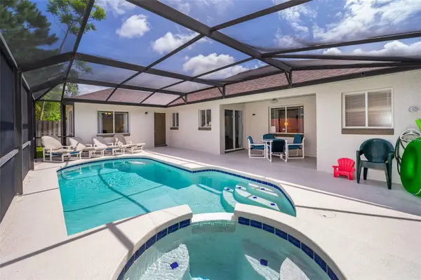 215 PARADISE WOODS PL, Davenport, FL 33896