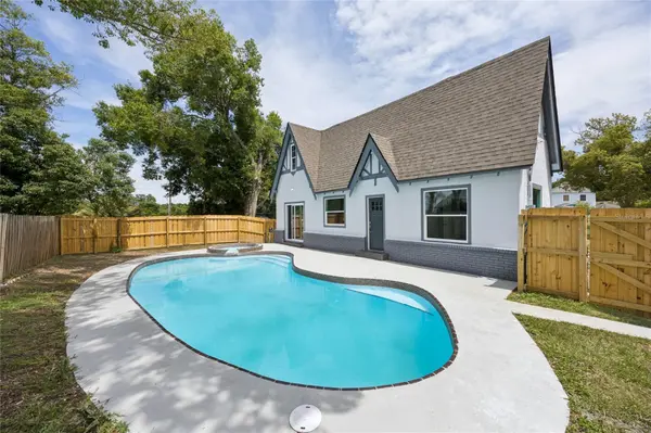 1326 EAST AVE, Clermont, FL 34711