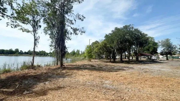 233 RONALD REAGAN Pkwy, Davenport, FL 33896