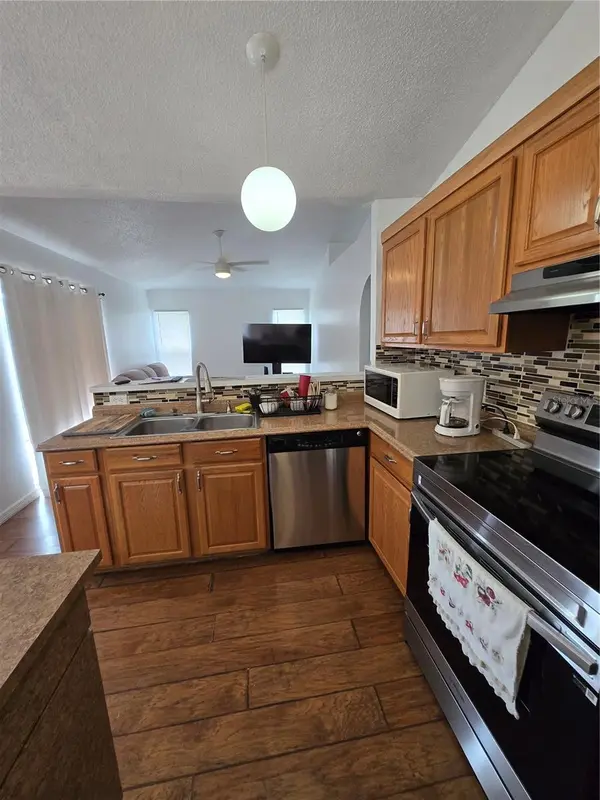 804 CARROUSEL LN, Kissimmee, FL 34759
