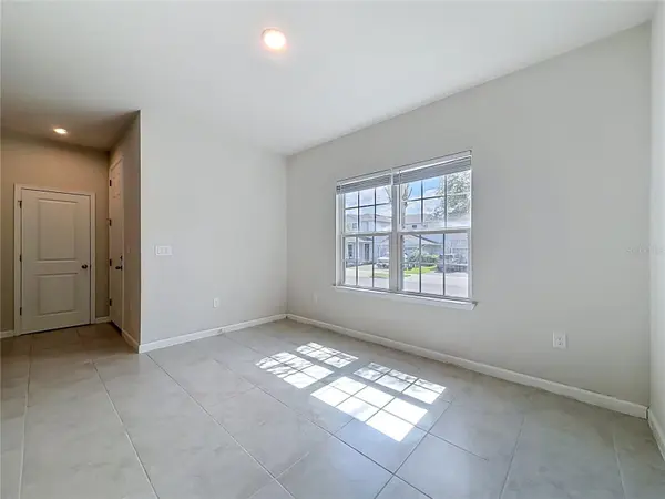 5754 SURPRISE LILY DR, Winter Garden, FL 34787