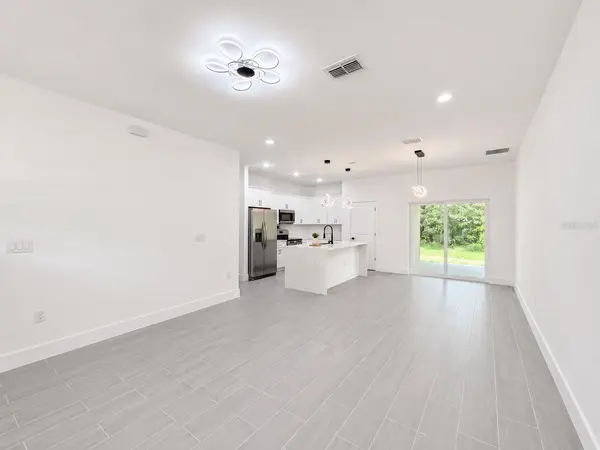 881 W WISCONSIN AVE, Orange City, FL 32763