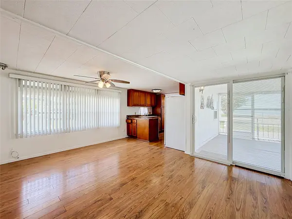 800 32ND AVE S #727, St Petersburg, FL 33705