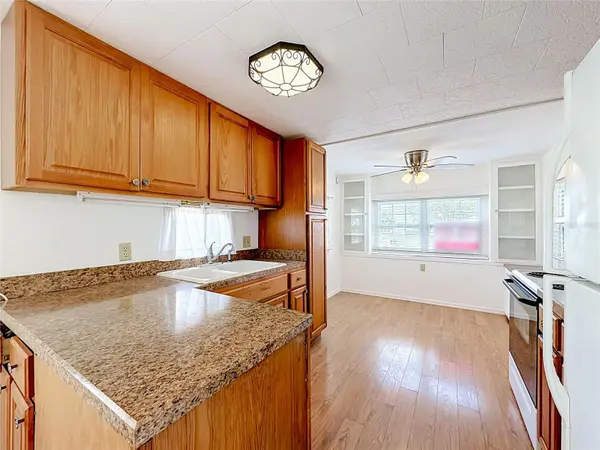800 32ND AVE S #727, St Petersburg, FL 33705