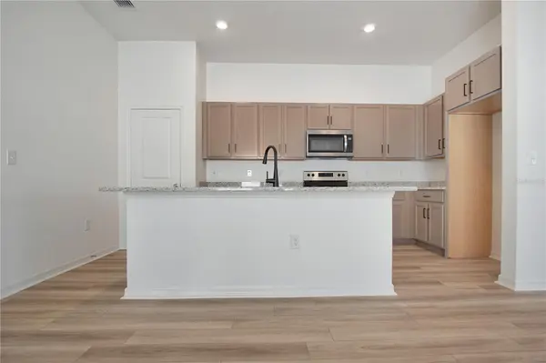9224 WESTSIDE HILLS DR, Davenport, FL 33896