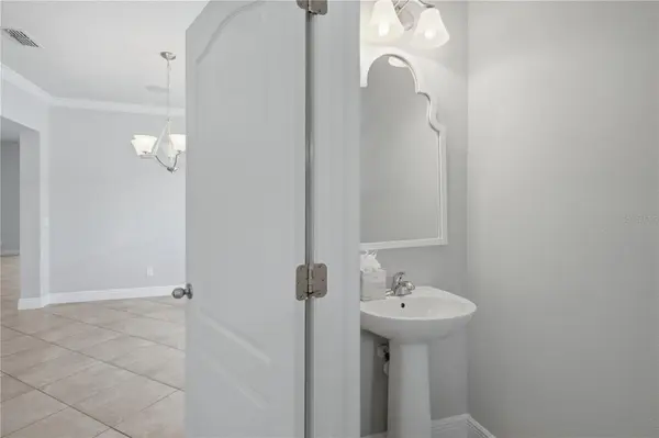 6023 W TOWN CENTER BLVD, Orlando, FL 32837
