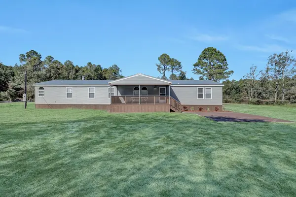 141 WOODS RD, San Mateo, FL 32187