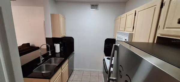 8927 LEGACY CT #201, Kissimmee, FL 34747