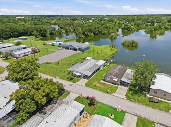 3586 LAZY LAKE DR N, Lakeland, FL 33801