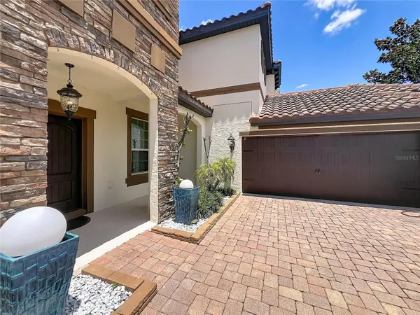 8316 LOOKOUT POINTE DR, Windermere, FL 34786