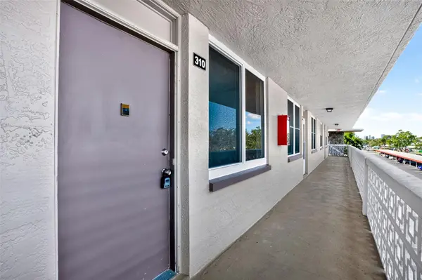 5095 BAY ST NE #310, St Petersburg, FL 33703