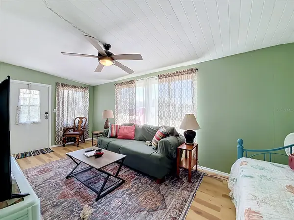 12674 SEMINOLE BLVD #M2, Largo, FL 33778