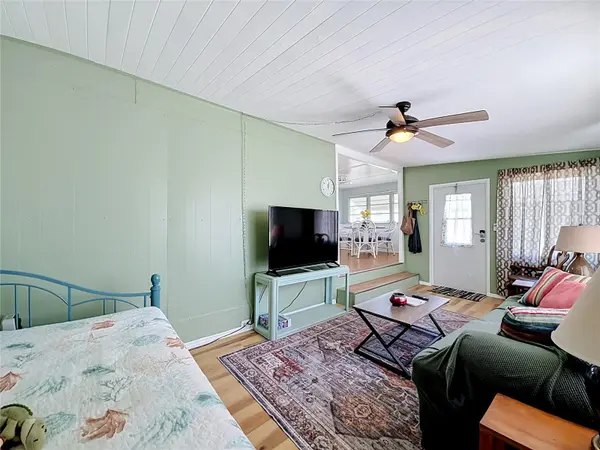 12674 SEMINOLE BLVD #M2, Largo, FL 33778