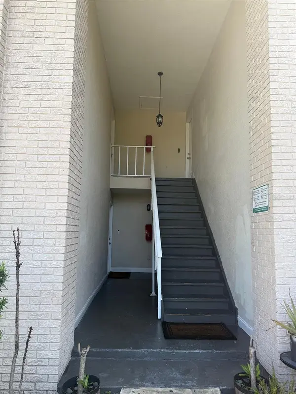 861 SKY LAKE CIR #C, Orlando, FL 32809