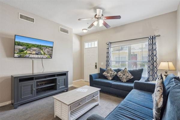 4560 YELLOWGOLD RD E #103, Kissimmee, FL 34746