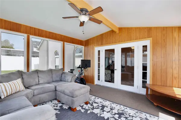 1554 MARGARETE CRESCENT DR, Apopka, FL 32703