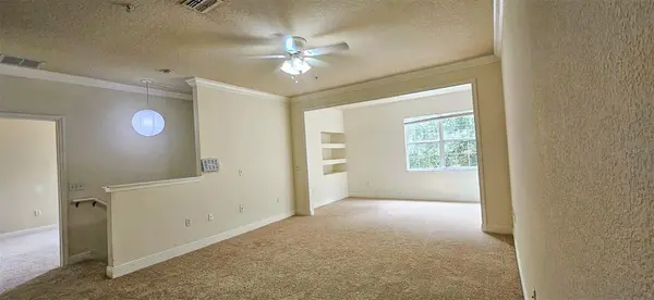 200 SOUTHERN PECAN CIR #203, Winter Garden, FL 34787
