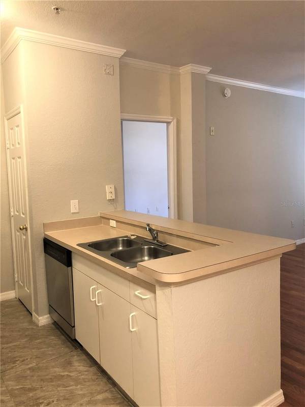 3725 CONROY RD #2113, Orlando, FL 32839